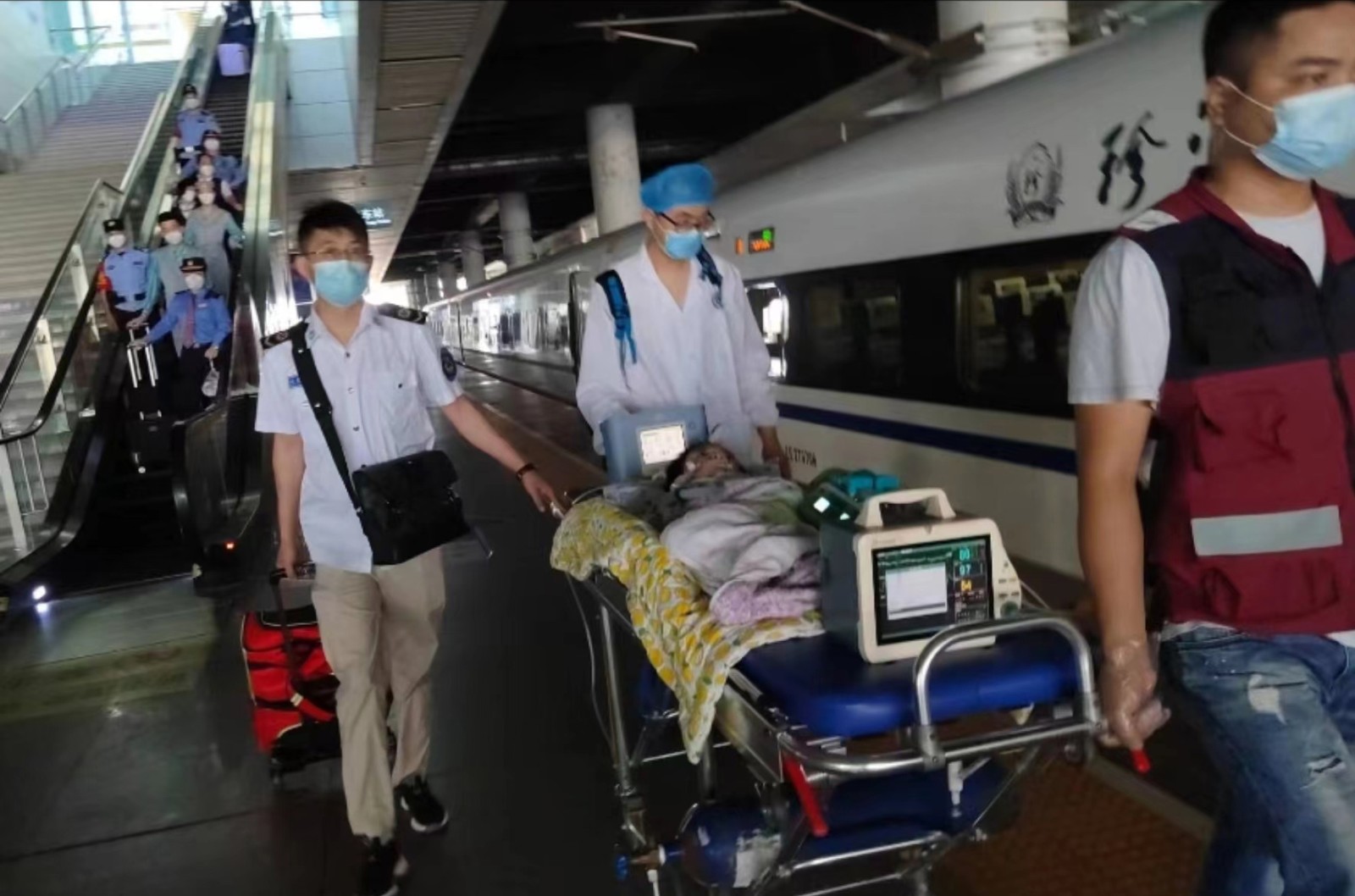 富平县高铁转运公司